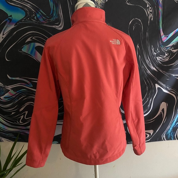 ⚜️The North Face Jacket Size Medium⚜️ - Picture 2 of 6